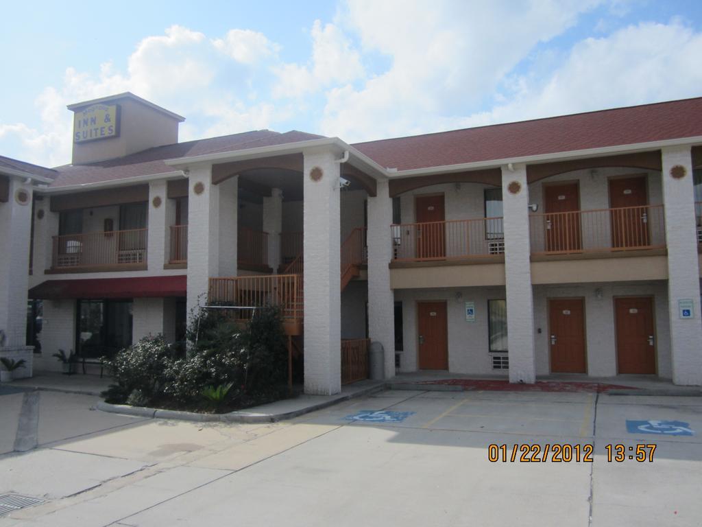 Magnolia Inn And Suites Exterior photo